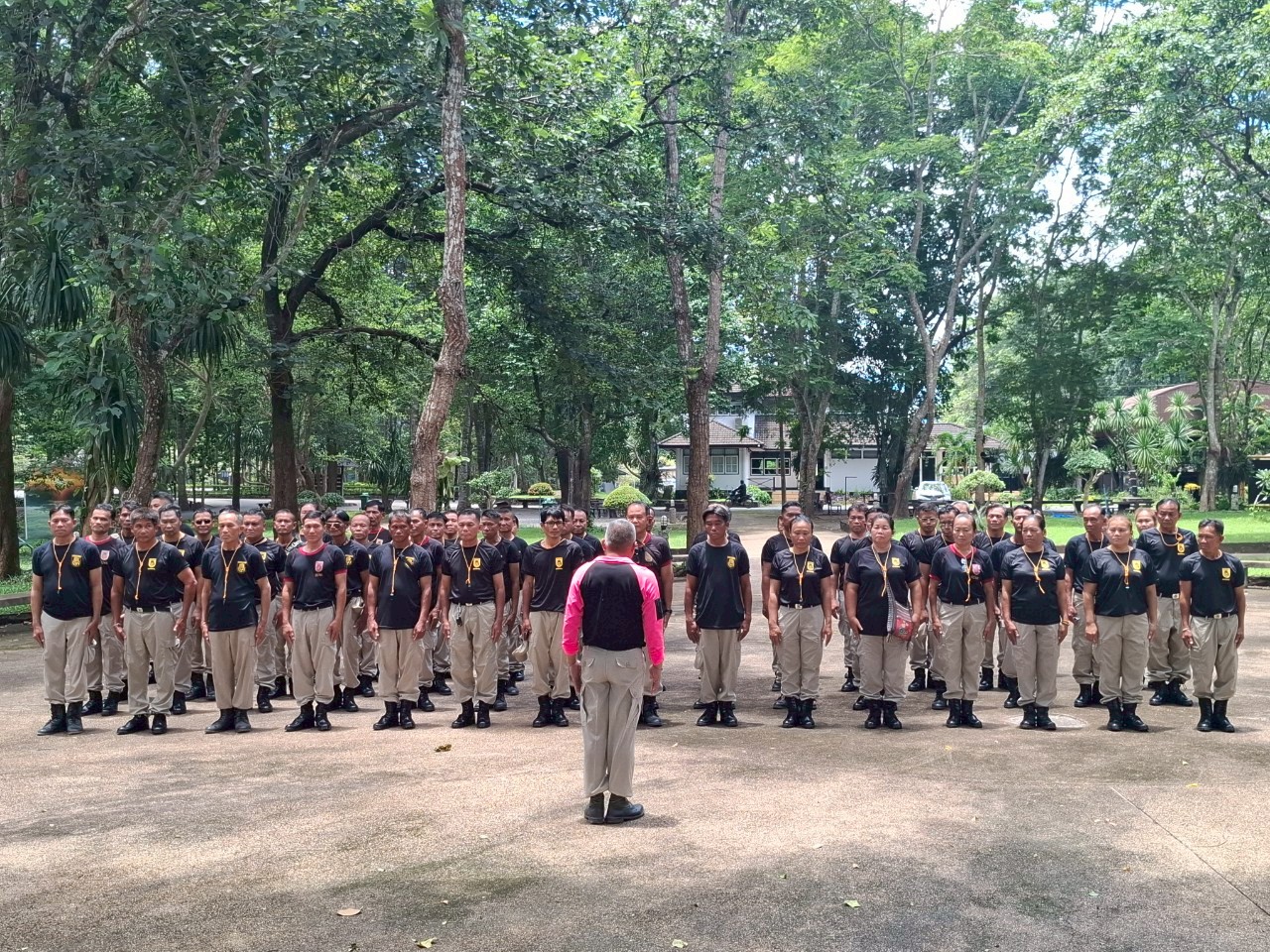 LINE_ALBUM_ทบทวน อปพร. 68_250813_49_397.jpg